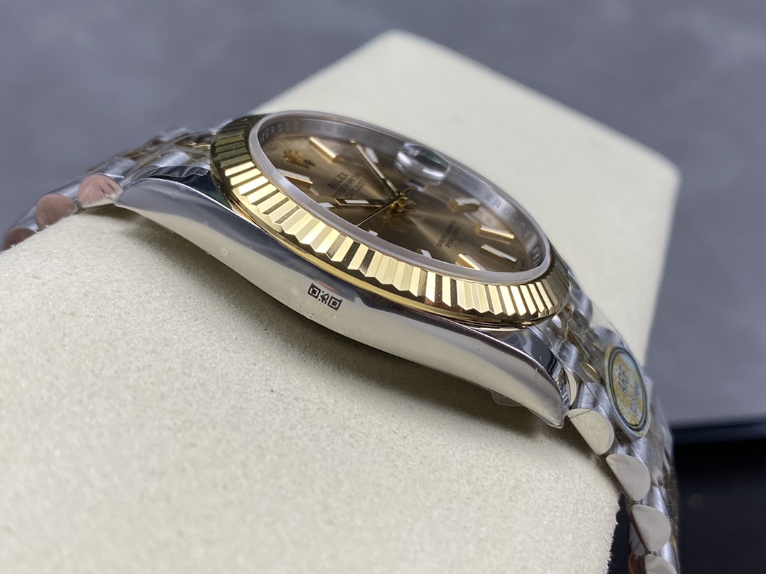 661aa8edc35c5.jpg