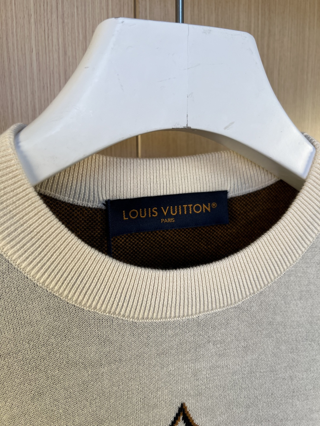 LV 반팔