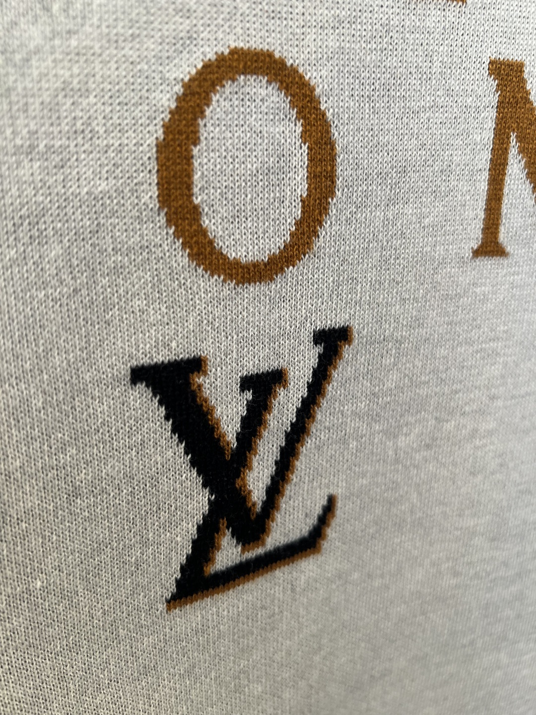 LV 반팔